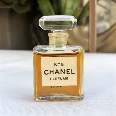 chanel refillable perfume bottle|Chanel no 5 cheapest price.